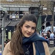 ¿Necesitas alguien que cuide tus hijos?¿Quieres que aprendan inglés o a nadar? Soy una gran estudiante, bilingüe en ingles, y fui nadadora competitiva por lo que puedo enseñar y ayudar a los pequeños en cualquiera de esas áreas.